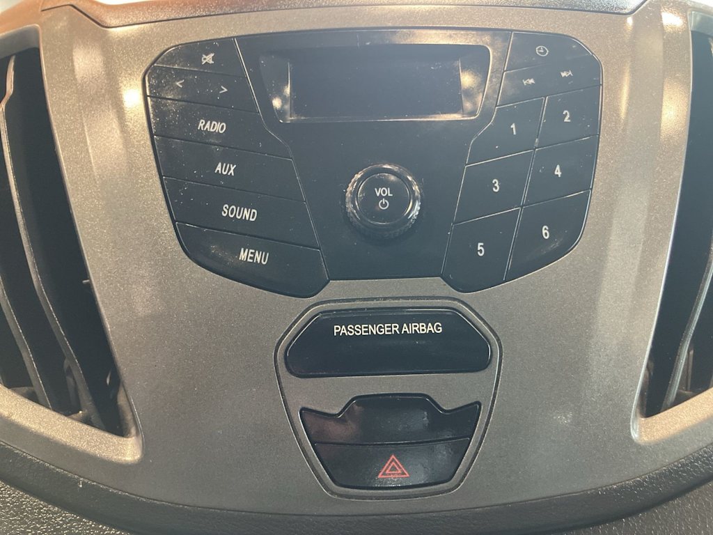 Thumbnail: 2017 Ford Transit Series - 22