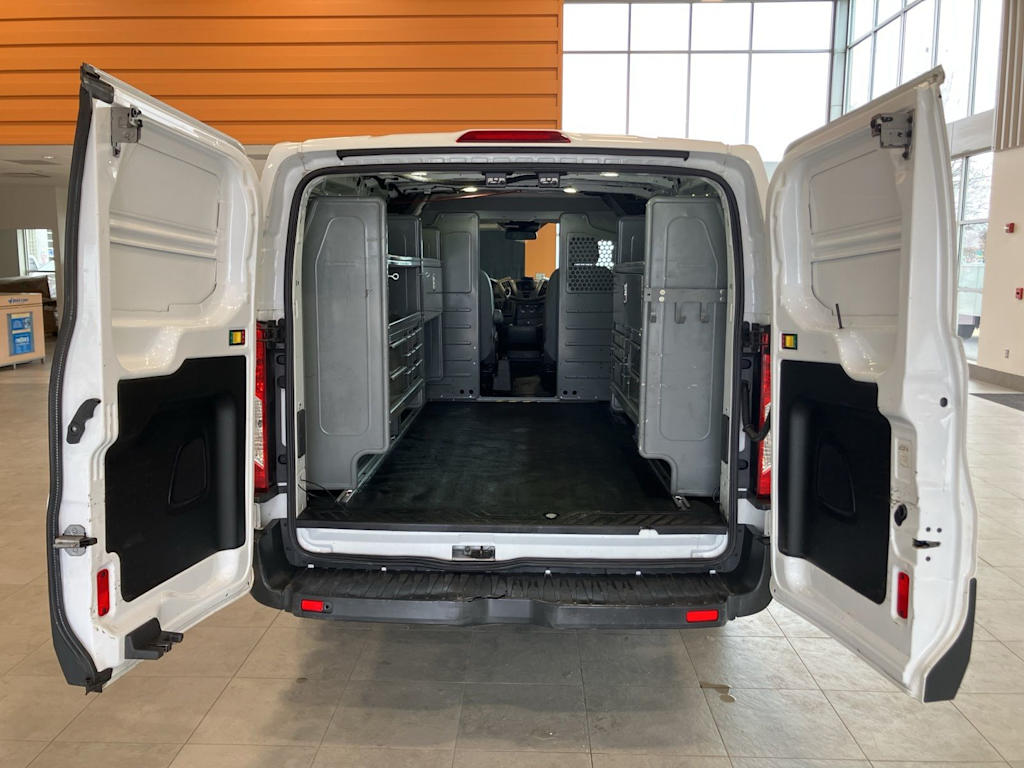 Thumbnail: 2017 Ford Transit Series - 22