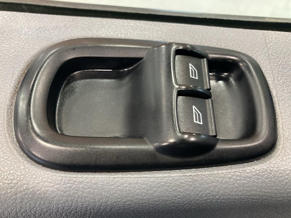 Thumbnail: 2017 Ford Transit Series - 16