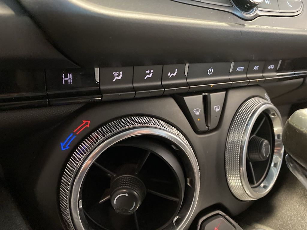 Thumbnail: 2016 Chevrolet Camaro - 25