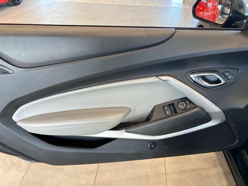 Thumbnail: 2016 Chevrolet Camaro - 21