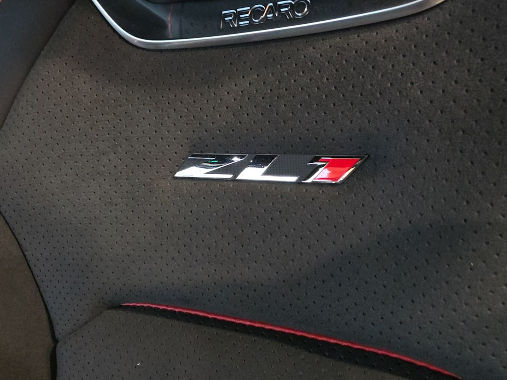 Thumbnail: 2020 Chevrolet Camaro - 34
