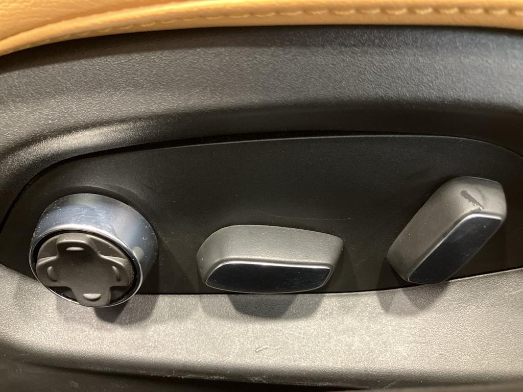 Thumbnail: 2023 Chevrolet Corvette - 18