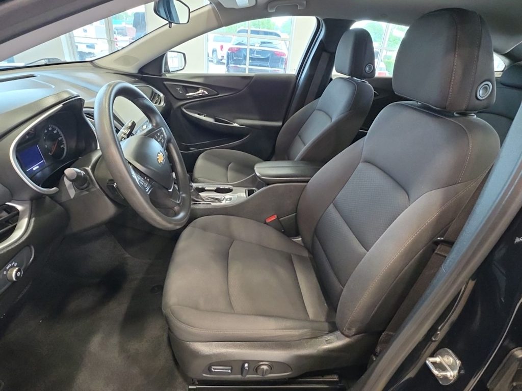 Thumbnail: 2024 Chevrolet Malibu - 7