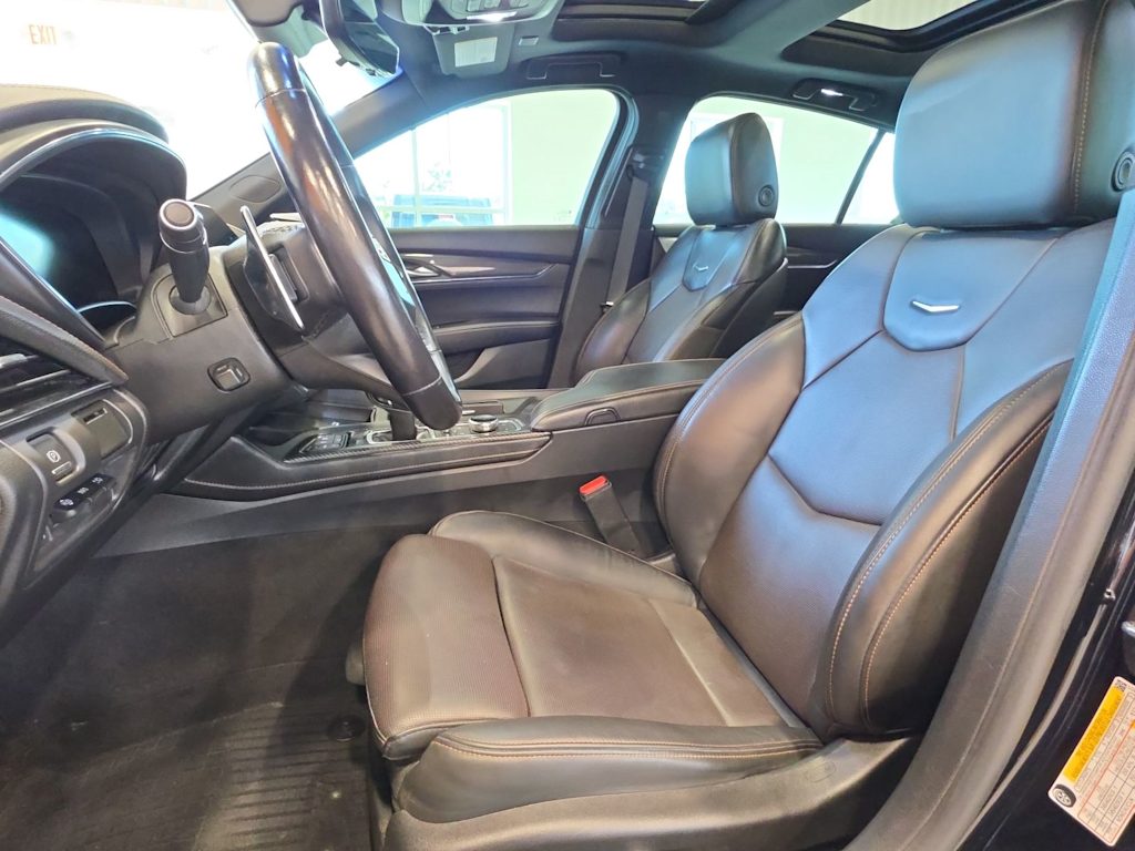 Thumbnail: 2023 Cadillac CT5 - 8