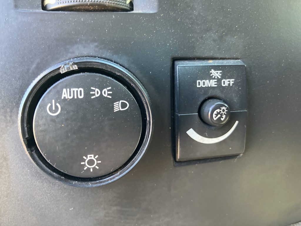 Thumbnail: 2011 Chevrolet Silverado 3500 - 17