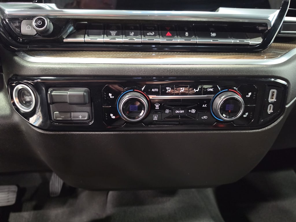 Thumbnail: 2025 Chevrolet Silverado 2500 - 25