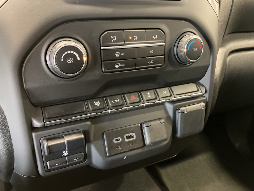 Thumbnail: 2021 Chevrolet Silverado 2500 - 22