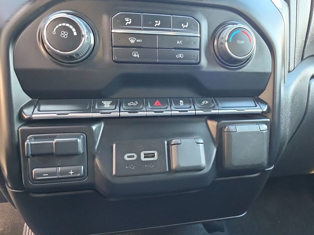 Thumbnail: 2023 Chevrolet Silverado 2500 - 28