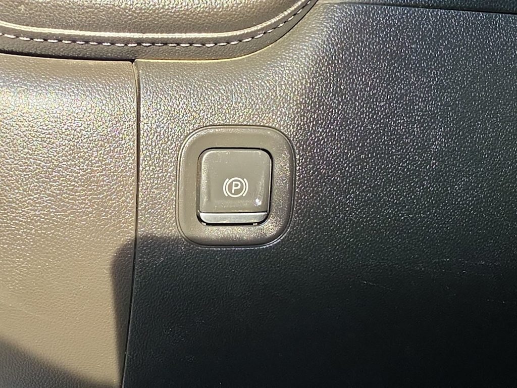 Thumbnail: 2023 Chevrolet Silverado 2500 - 25