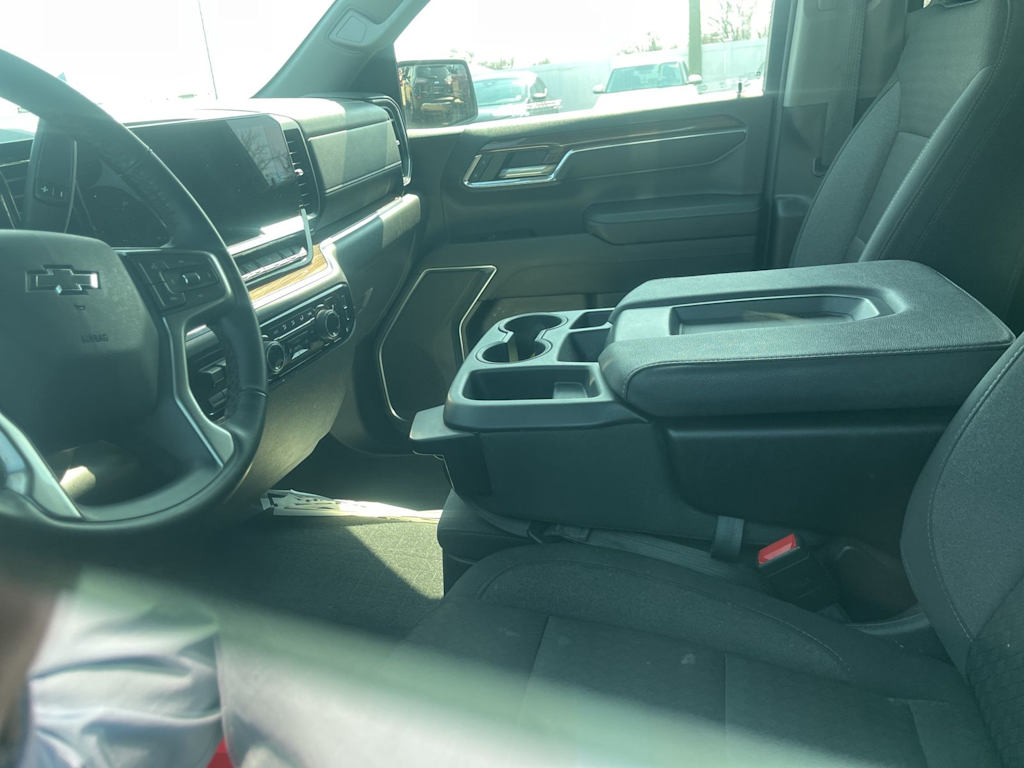 Thumbnail: 2024 Chevrolet Silverado 1500 - 2