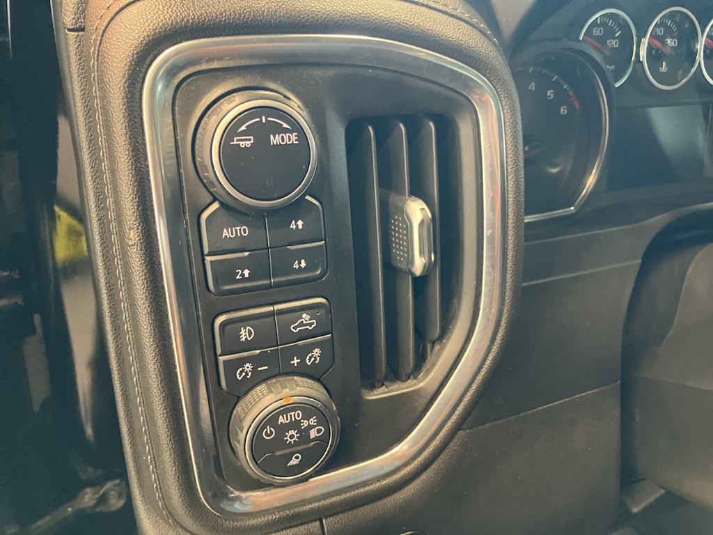 Thumbnail: 2021 Chevrolet Silverado 1500 - 19