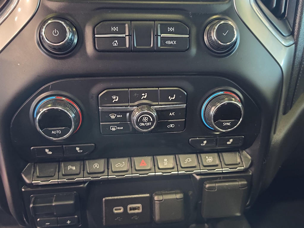 Thumbnail: 2020 Chevrolet Silverado 1500 - 32