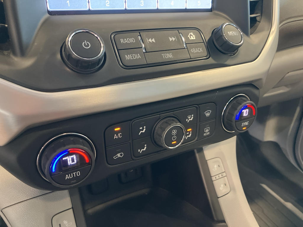 Thumbnail: 2017 GMC Acadia - 25