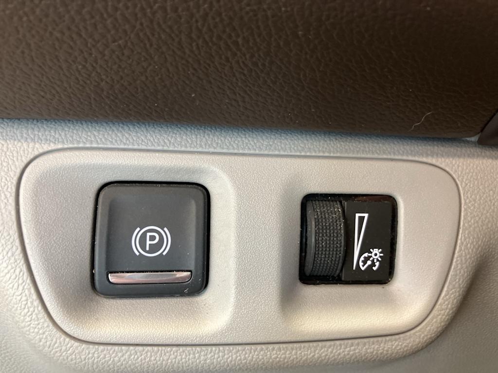 Thumbnail: 2017 GMC Acadia - 23