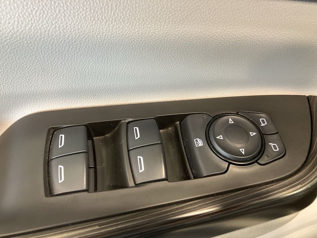 Thumbnail: 2017 GMC Acadia - 22