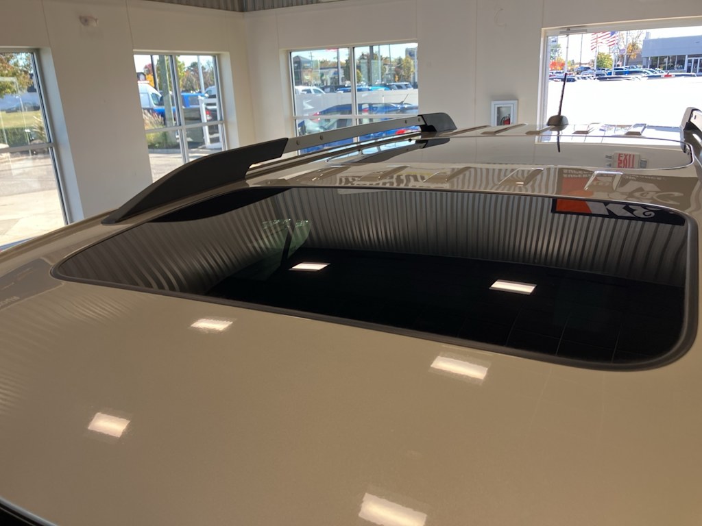 Thumbnail: 2017 GMC Acadia - 18