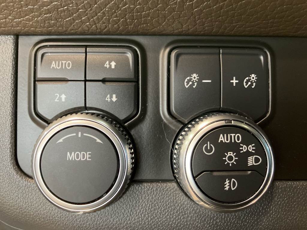 Thumbnail: 2023 GMC Yukon - 22