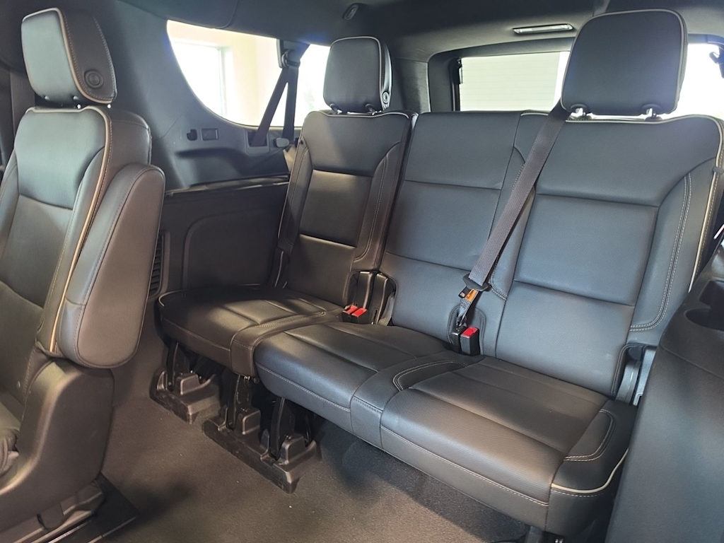 Thumbnail: 2023 GMC Yukon XL - 36
