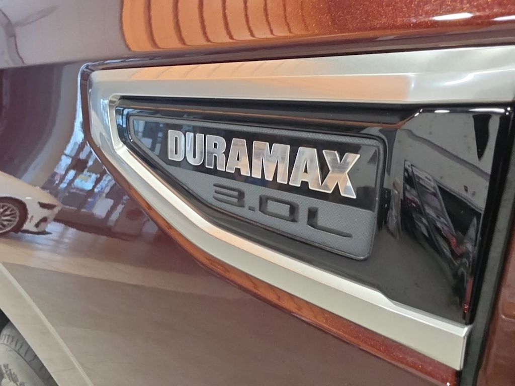 Thumbnail: 2023 GMC Yukon XL - 22