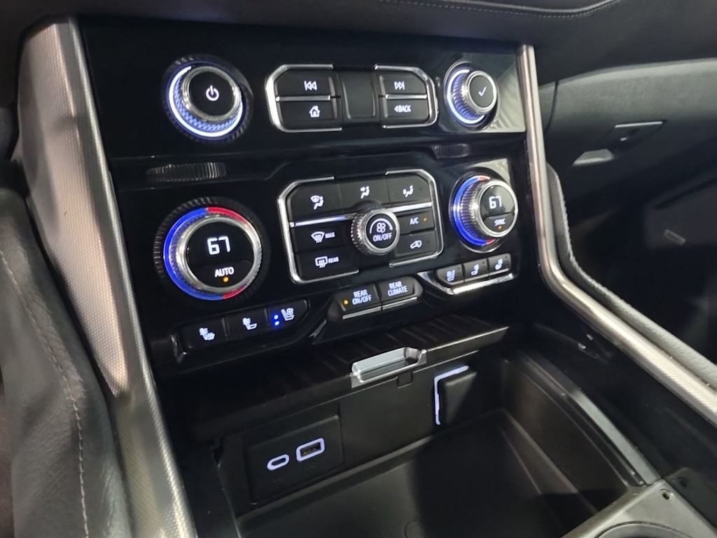 Thumbnail: 2023 GMC Yukon XL - 31