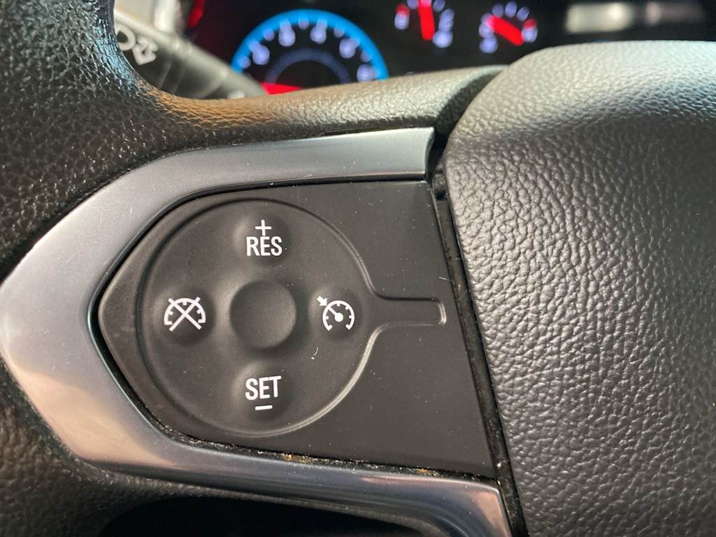 Thumbnail: 2021 Chevrolet Traverse - 22