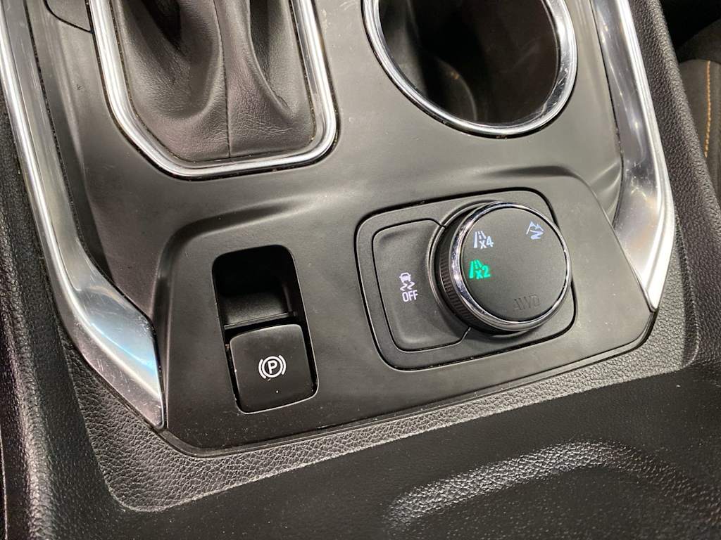 Thumbnail: 2021 Chevrolet Traverse - 26