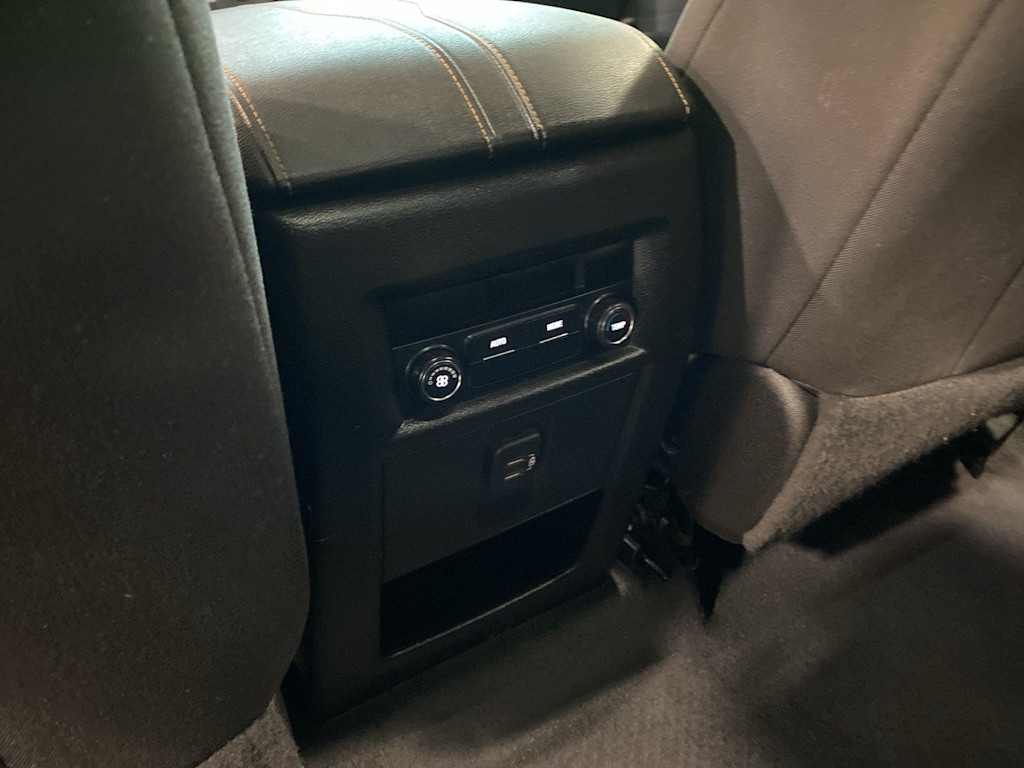 Thumbnail: 2021 Chevrolet Traverse - 28