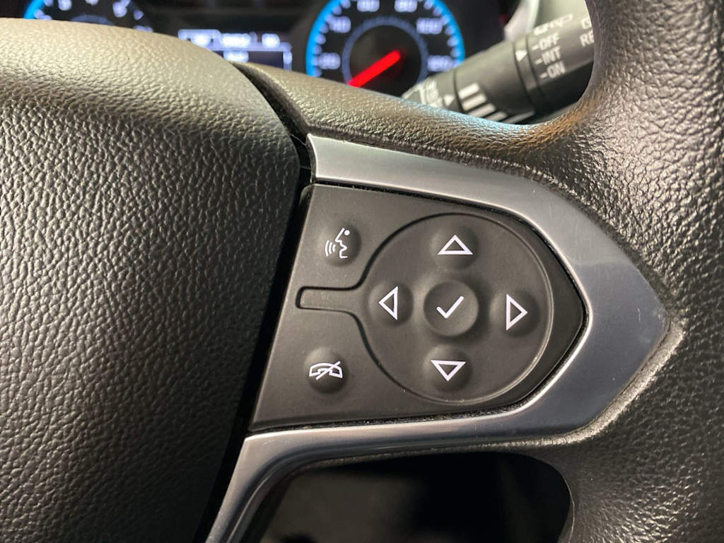 Thumbnail: 2021 Chevrolet Traverse - 23