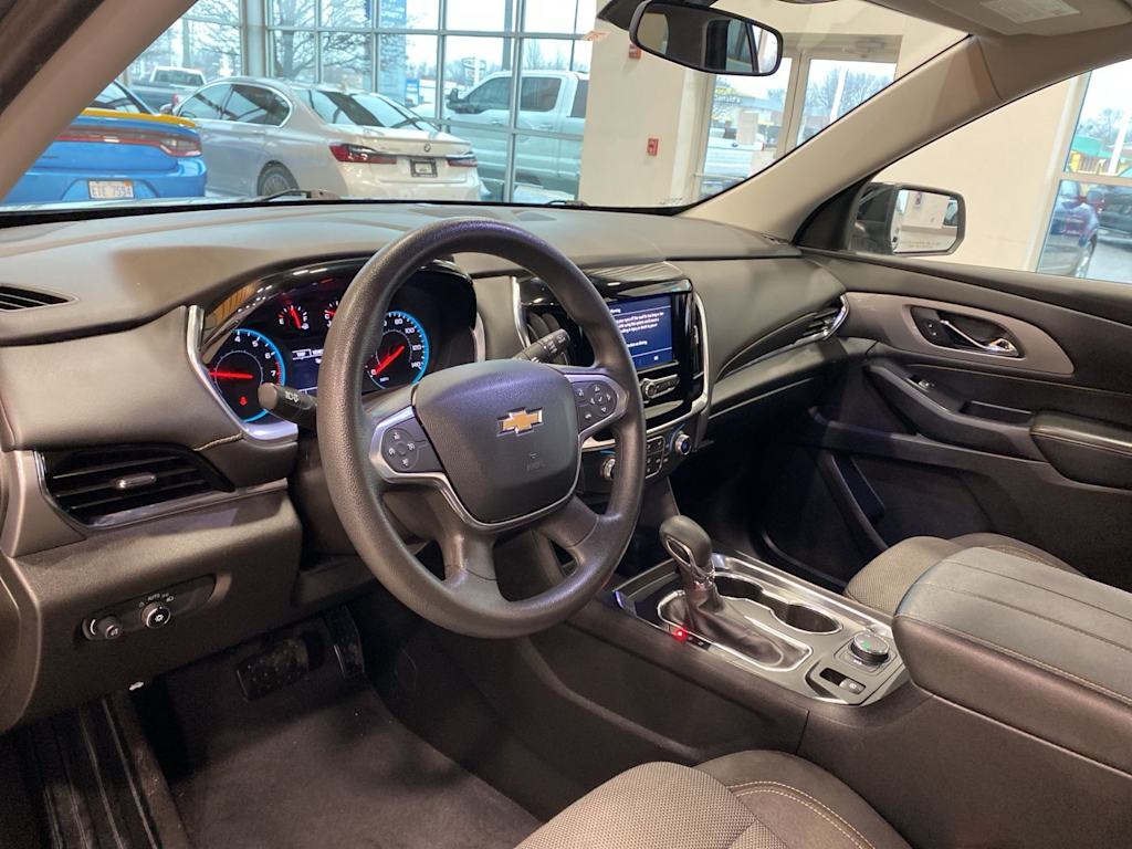 Thumbnail: 2021 Chevrolet Traverse - 2