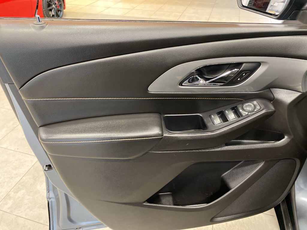 Thumbnail: 2021 Chevrolet Traverse - 20