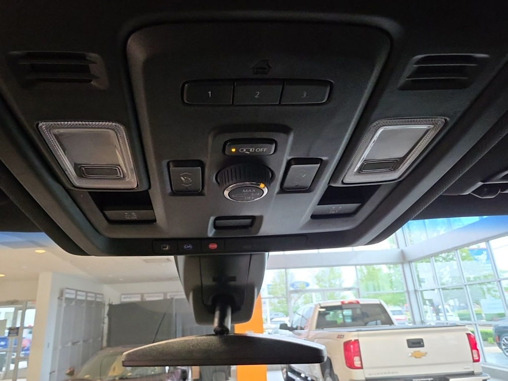 Thumbnail: 2022 Chevrolet Tahoe - 33