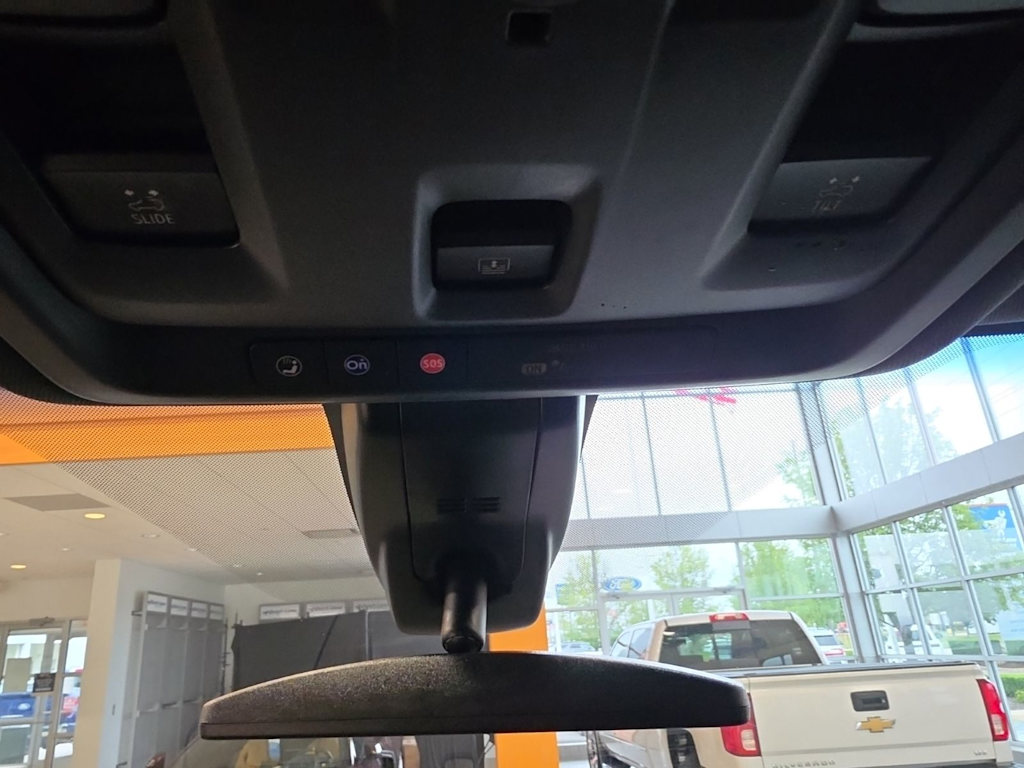 Thumbnail: 2022 Chevrolet Tahoe - 34