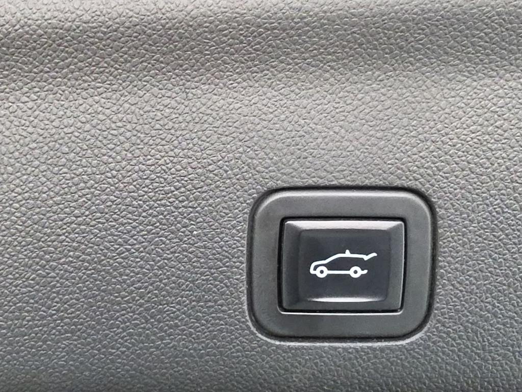Thumbnail: 2023 Chevrolet Tahoe - 39