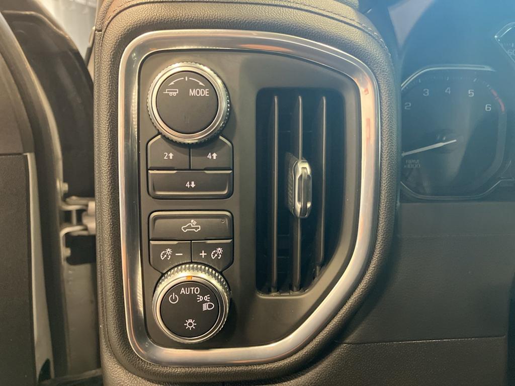 Thumbnail: 2021 GMC Sierra 2500 - 19