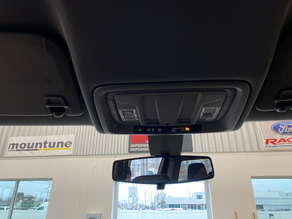 Thumbnail: 2021 GMC Sierra 2500 - 21