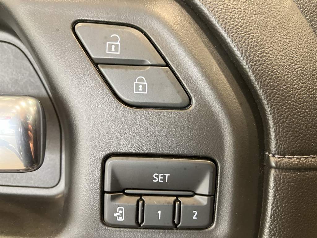 Thumbnail: 2023 GMC Sierra 2500 - 21