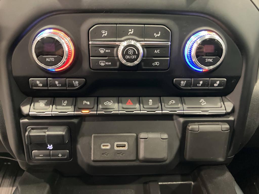 Thumbnail: 2020 GMC Sierra 3500 - 24