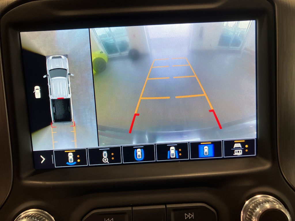 Thumbnail: 2020 GMC Sierra 3500 - 25