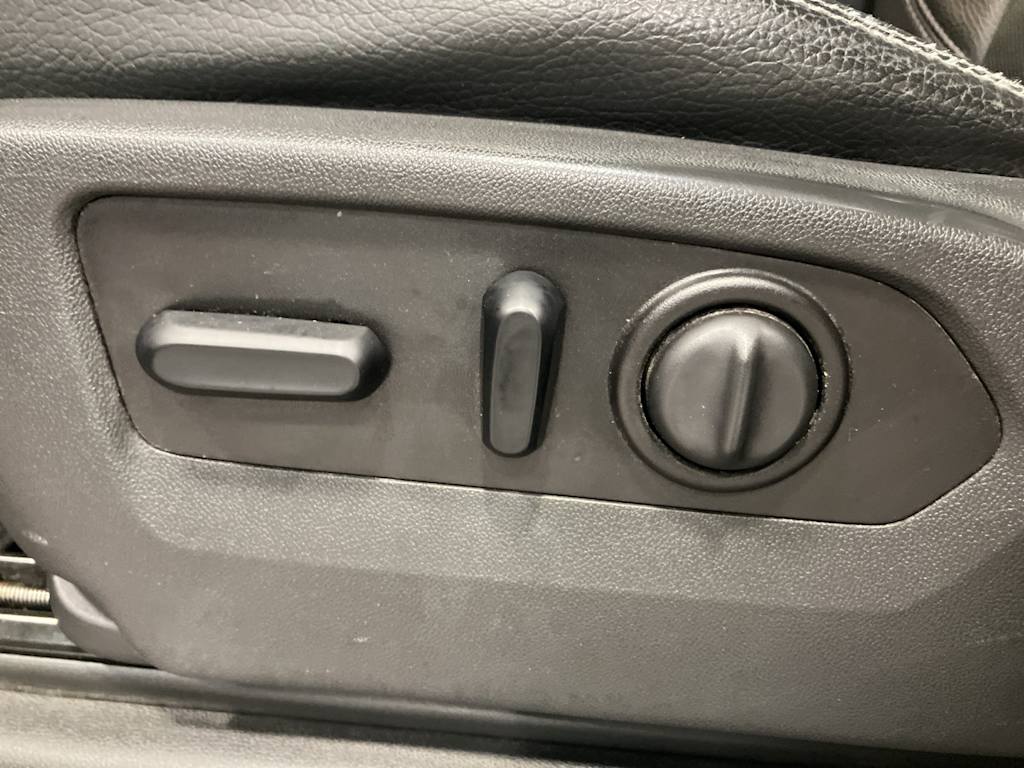 Thumbnail: 2020 GMC Sierra 3500 - 18