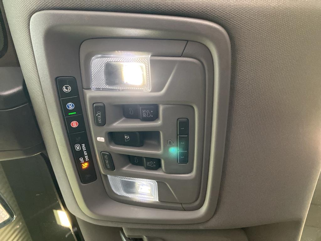 Thumbnail: 2022 GMC Sierra 3500 - 33