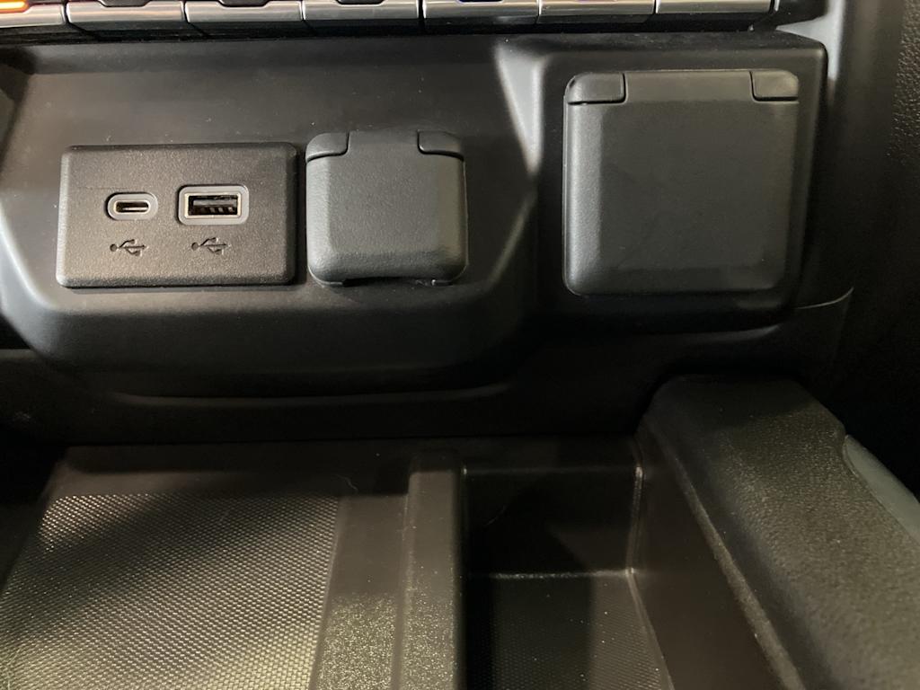 Thumbnail: 2022 GMC Sierra 3500 - 30