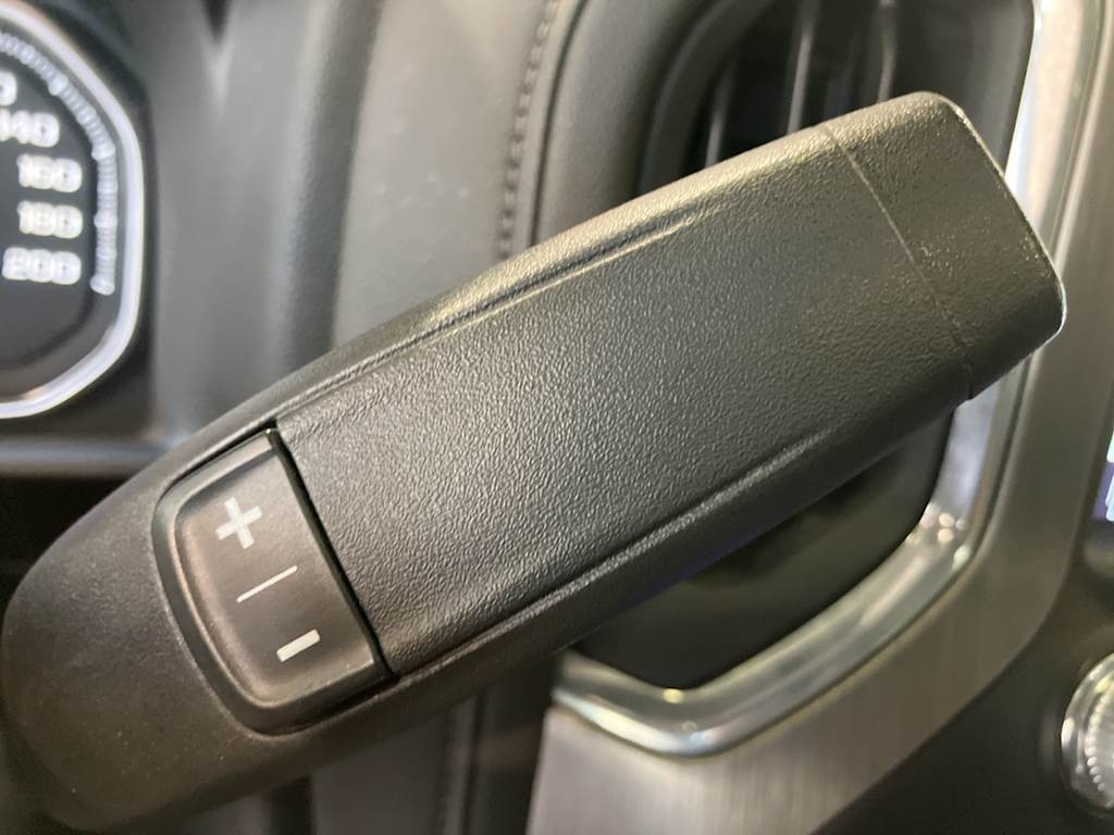 Thumbnail: 2022 GMC Sierra 3500 - 32