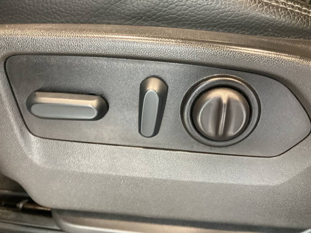 Thumbnail: 2022 GMC Sierra 3500 - 21