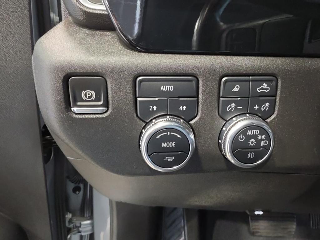 Thumbnail: 2025 GMC Sierra 1500 - 27