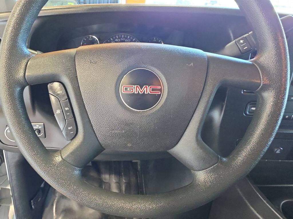 Thumbnail: 2023 GMC Savana - 24