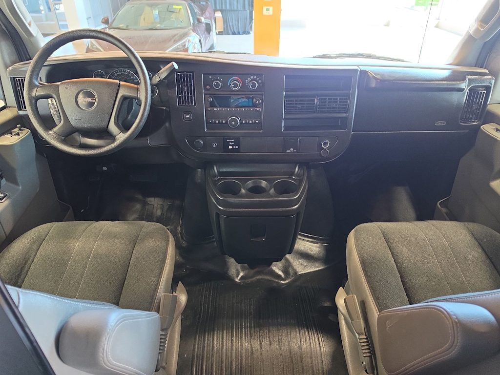 Thumbnail: 2023 GMC Savana - 2