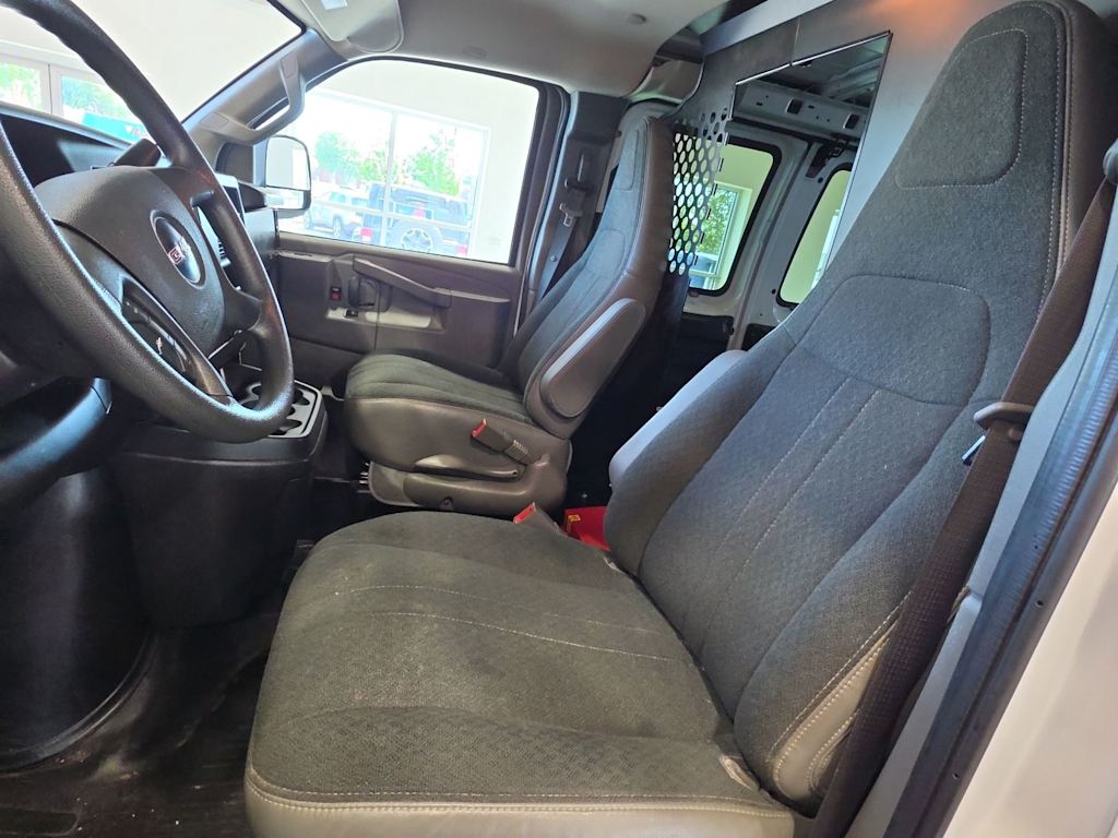 Thumbnail: 2023 GMC Savana - 9