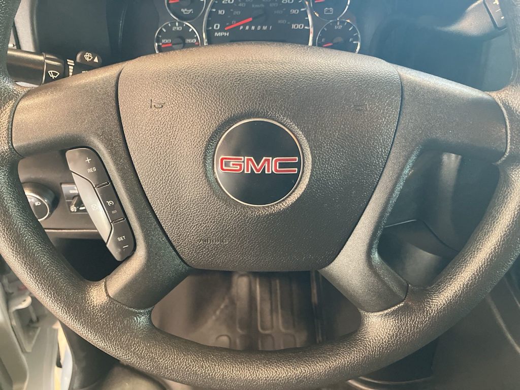 Thumbnail: 2024 GMC Savana - 16