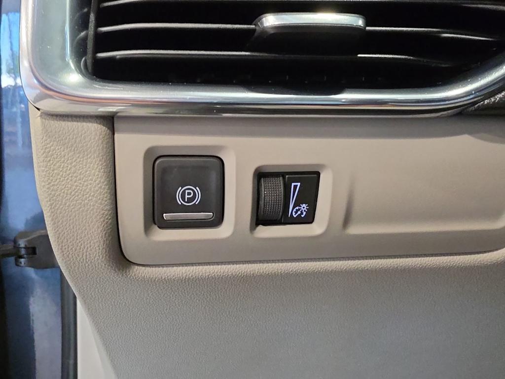 Thumbnail: 2019 Cadillac XT4 - 26